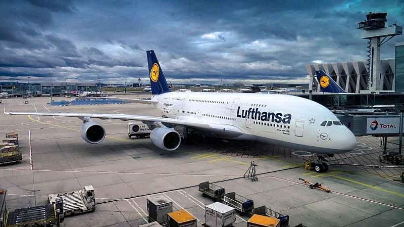 Airbus 380 auf dem Flughafen