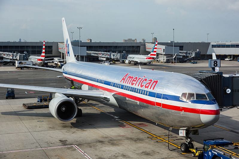 American Airlines boarding bridge