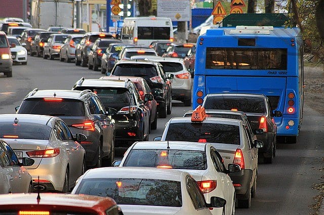 Des embouteillages sur la route
