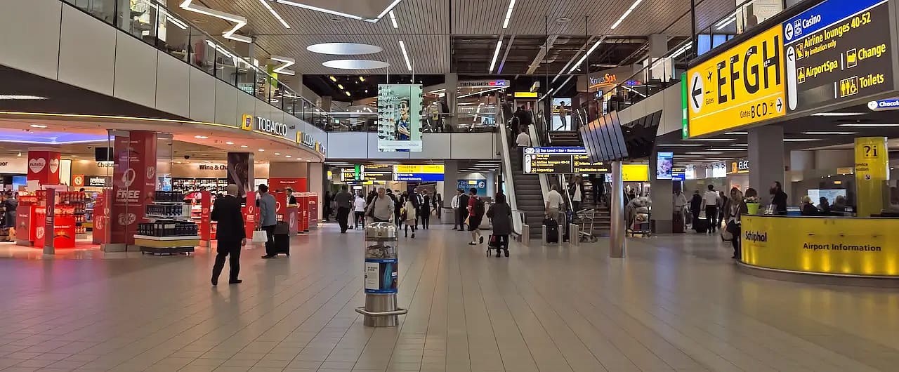 Transavia-vlucht vertraagd op Schiphol, Amsterdam