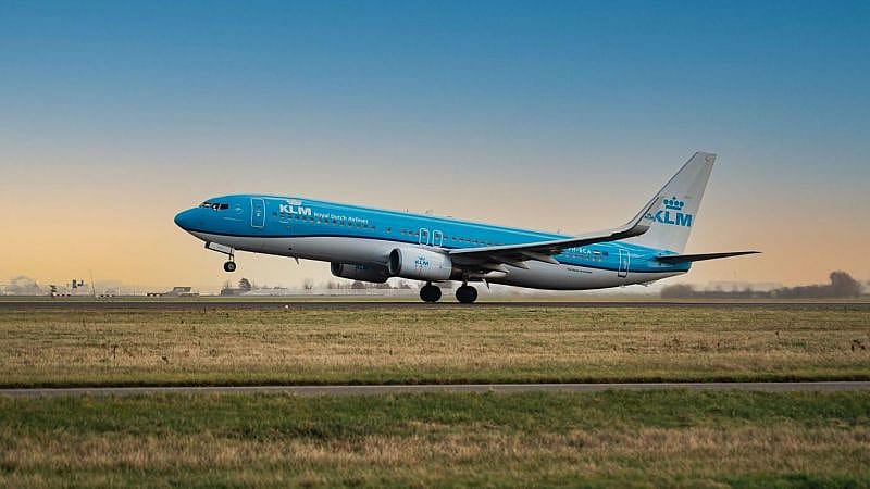 klm airplane taking off