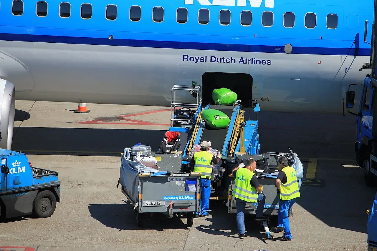 KLM delayed flight