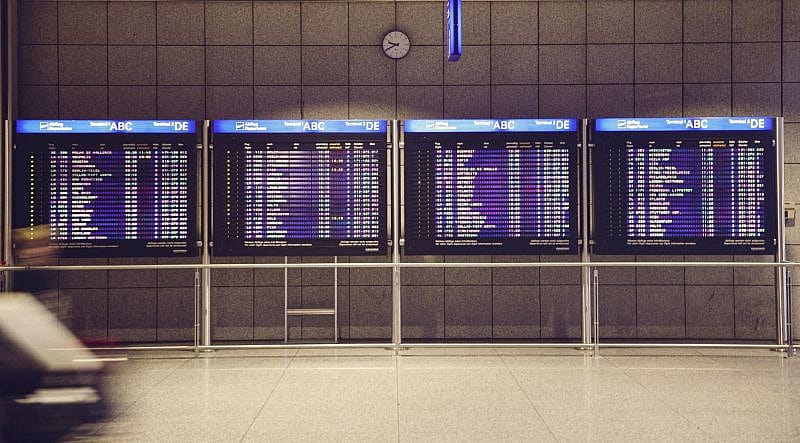 Minimizing flight delays when booking tickets