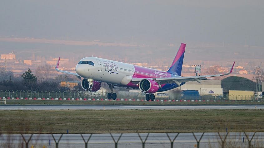 avion poleće sa aerodroma u Beogradu