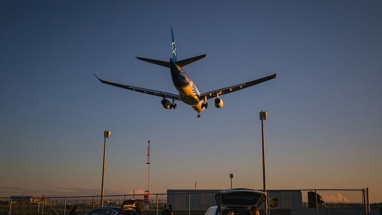 Så får du reda på om ditt flyg är i tid och när det faktiskt landar