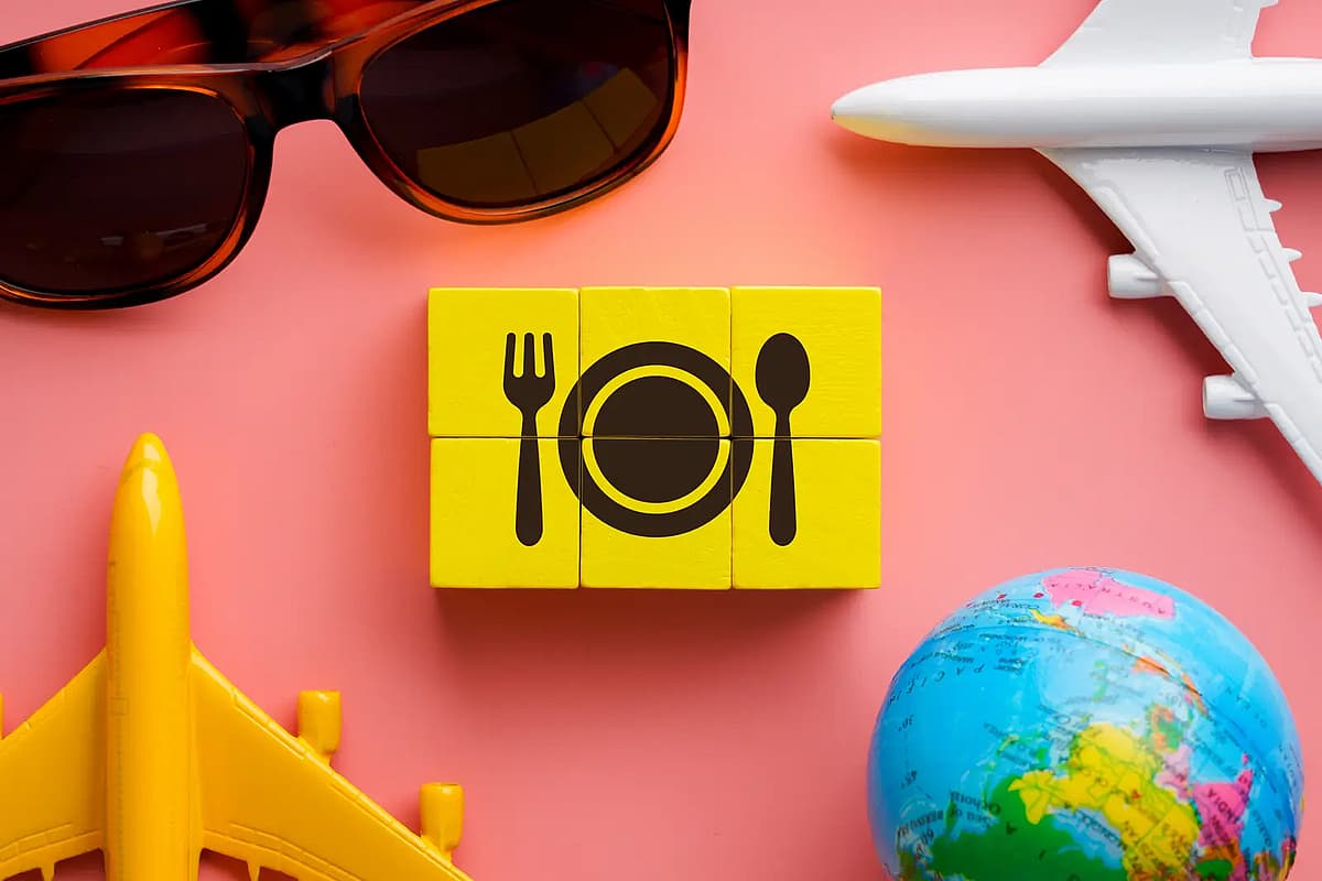 icono de restaurante de viaje en el rompecabezas de colores