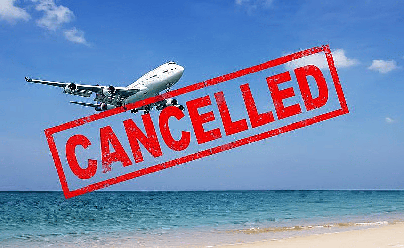Fly med et CANCELLED-stempel hen over billedet